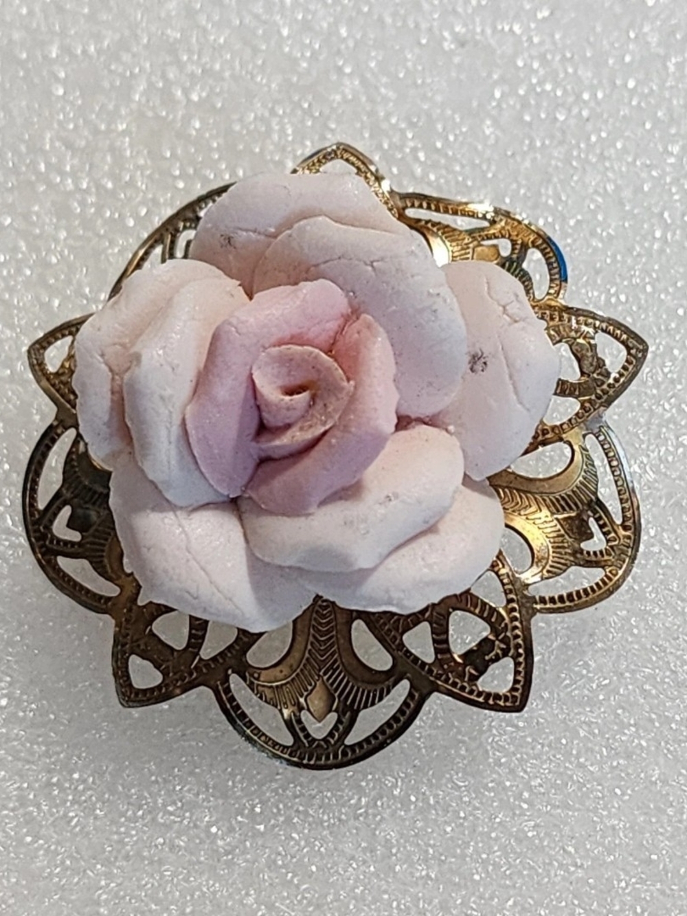 Vintage Taiwan Ceramic Rose Brooch Pink Porcelain Flower Gold Tone Filigree